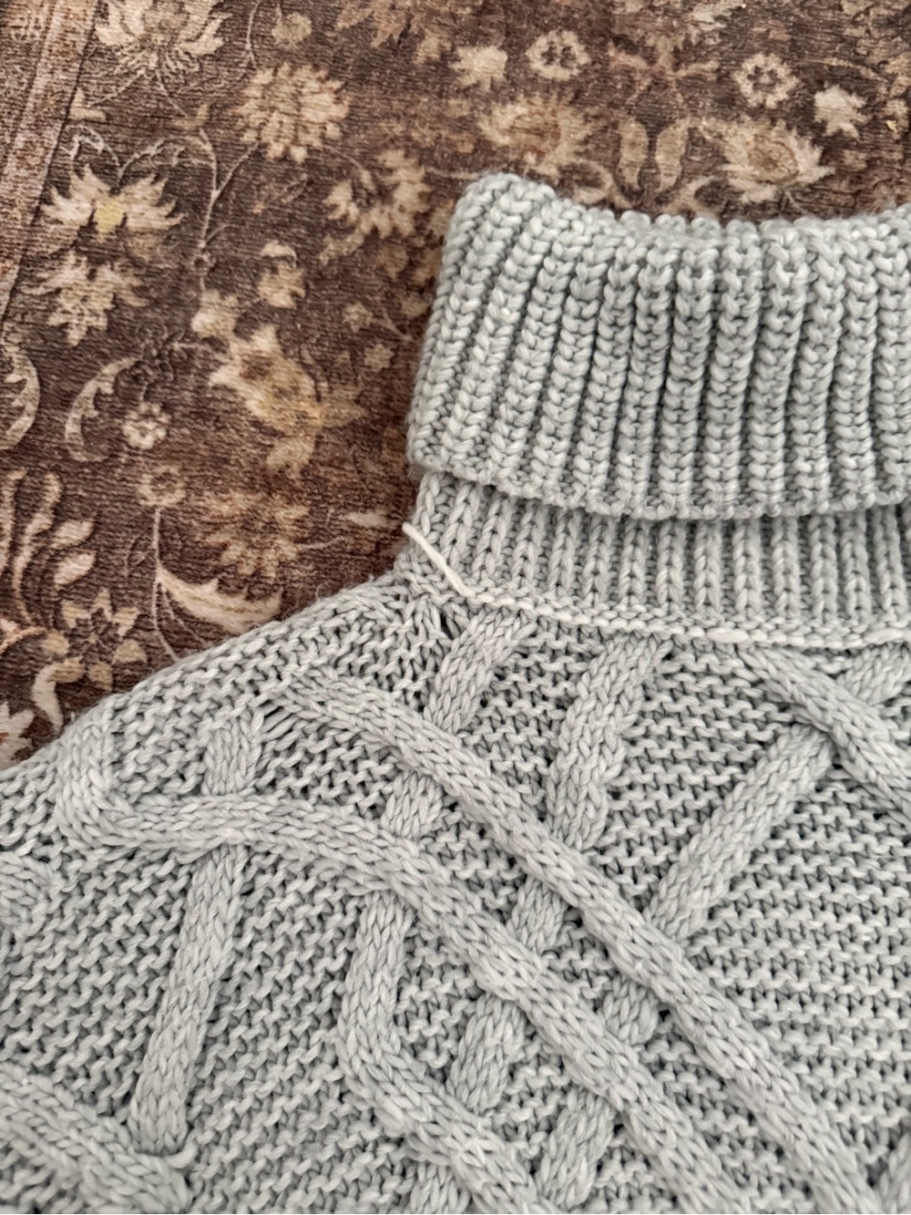 Liz Claiborne Light Gray Cable Turtleneck Sweater